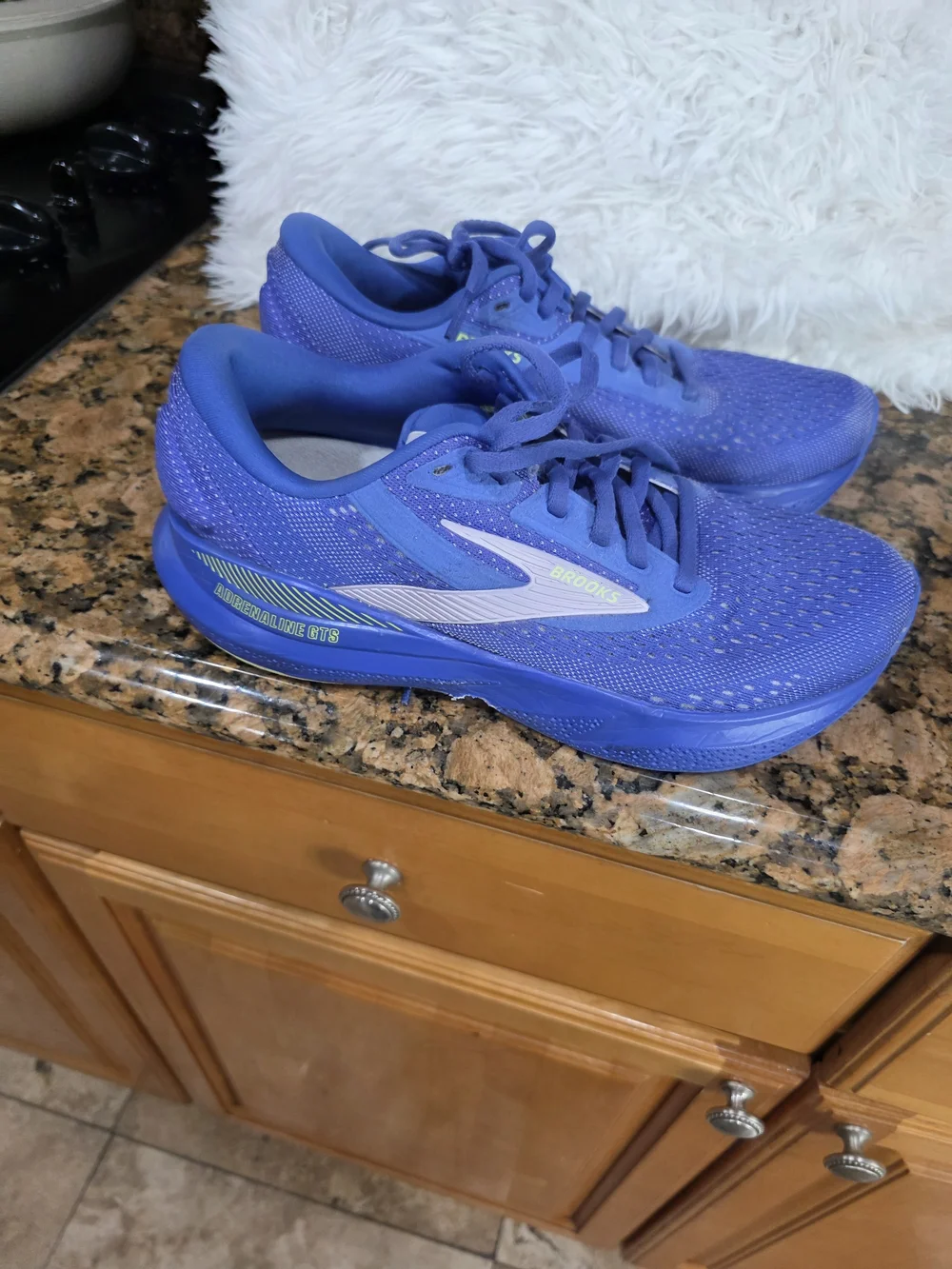 Brooks women athletic